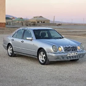 Mercedes-Benz E320 1999