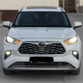 Toyota Highlander 2020