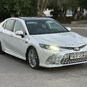 Toyota Camry 2021