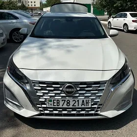 Nissan Altima 2022