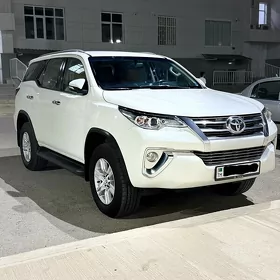 Toyota Fortuner 2017