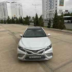 Toyota Camry 2023