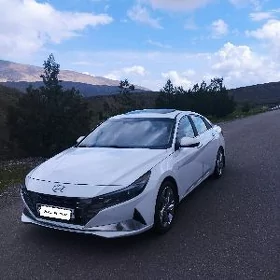 Hyundai Elantra 2021