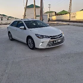 Toyota Camry 2015