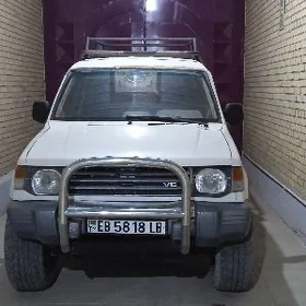 Mitsubishi Montero 1995