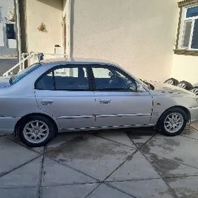 Hyundai Accent 2002