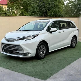 Toyota Sienna 2022