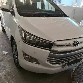 Toyota Innova 2020