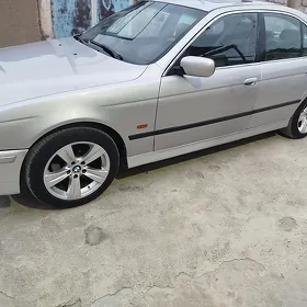 BMW E39 2001