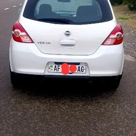 Nissan Versa 2012