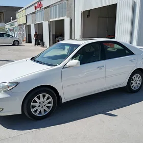 Toyota Camry 2004