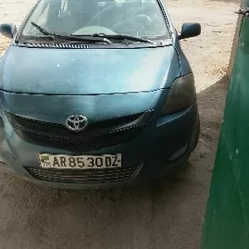 Toyota Yaris 2008