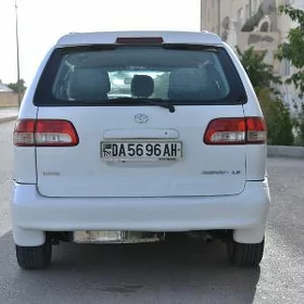 Toyota Sienna 1999