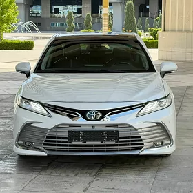 Toyota Camry 2024