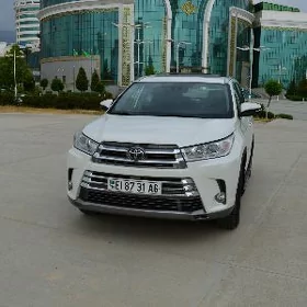 Toyota Highlander 2019