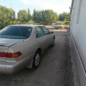 Toyota Camry 1999