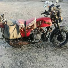 Iž Planeta 5 2000