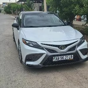 Toyota Camry 2022