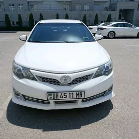 Toyota Camry 2014