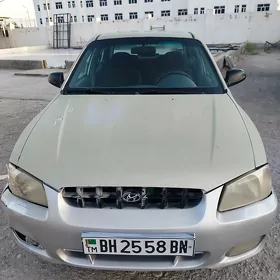 Hyundai Accent 2000