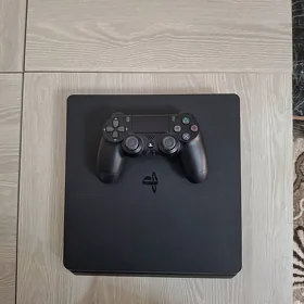 Playstation 4 slim