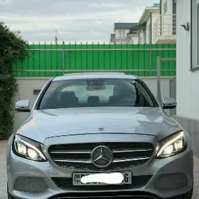 Mercedes-Benz C-Class 2018