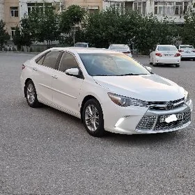 Toyota Camry 2015