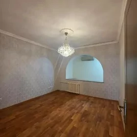 GOUDANKA 11 MKR 2 ETAZ 2 KOM