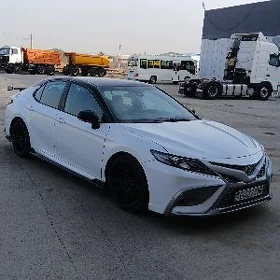 Toyota Camry 2022