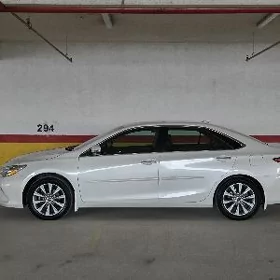 Toyota Camry 2016
