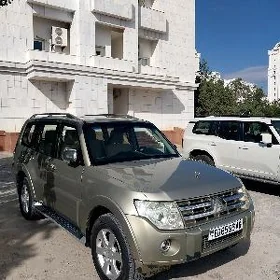 Mitsubishi Pajero 2007