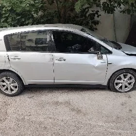 Nissan Versa 2010