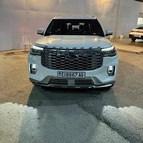 Ford Explorer 2025