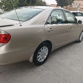 Toyota Camry 2005