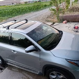 Toyota Highlander 2017