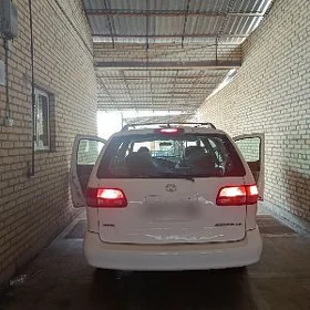 Toyota Sienna 2001