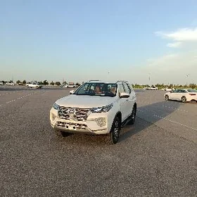 Toyota Fortuner 2021