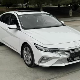 Hyundai Elantra 2025