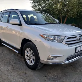 Toyota Highlander 2013