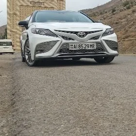 Toyota Camry 2021
