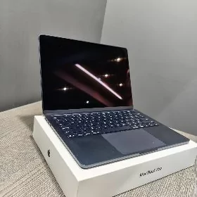 Macbook Air M4 16/512