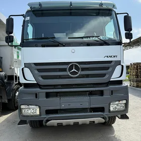 Mercedes-Benz ACTROS 3331 2015