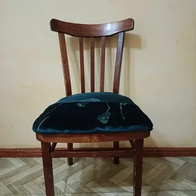 стул
