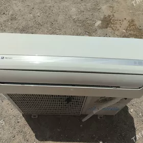 Kansaner Mercury 12
