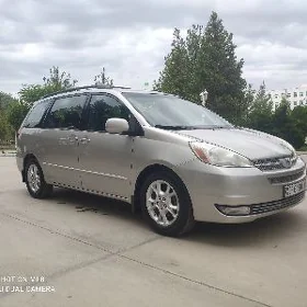 Toyota Sienna 2004