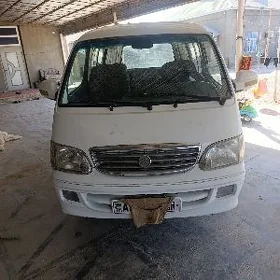 Toyota Hiace 2009