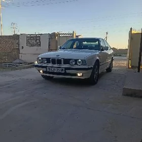 BMW 525 1990
