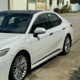 Toyota Camry 2018