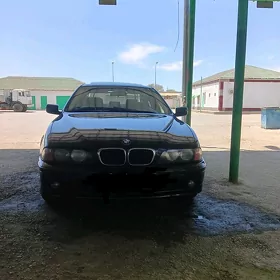 BMW E39 2000