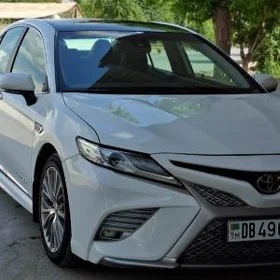 Toyota Camry 2020